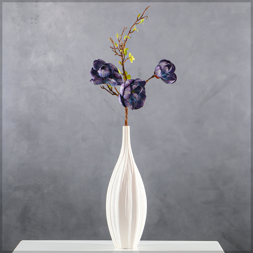 Magnolia floral stem decoration